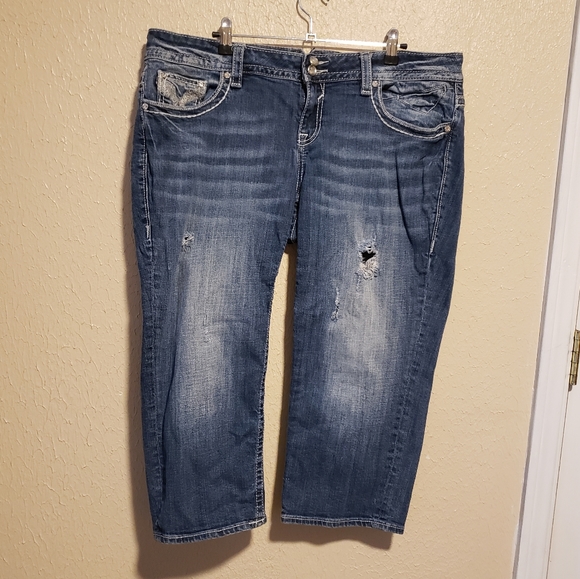 Vigoss Pants - Vigoss Denim Plus Size The Chelsea Capris Size 18